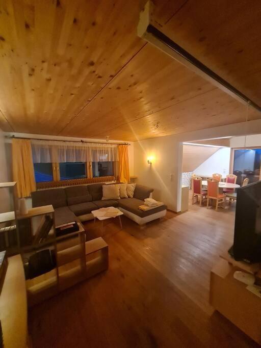 Grosszuegige Ferienwohnung Am Skigebiet Boedele Mit Rheintalblick ดอร์นเบิร์น ภายนอก รูปภาพ